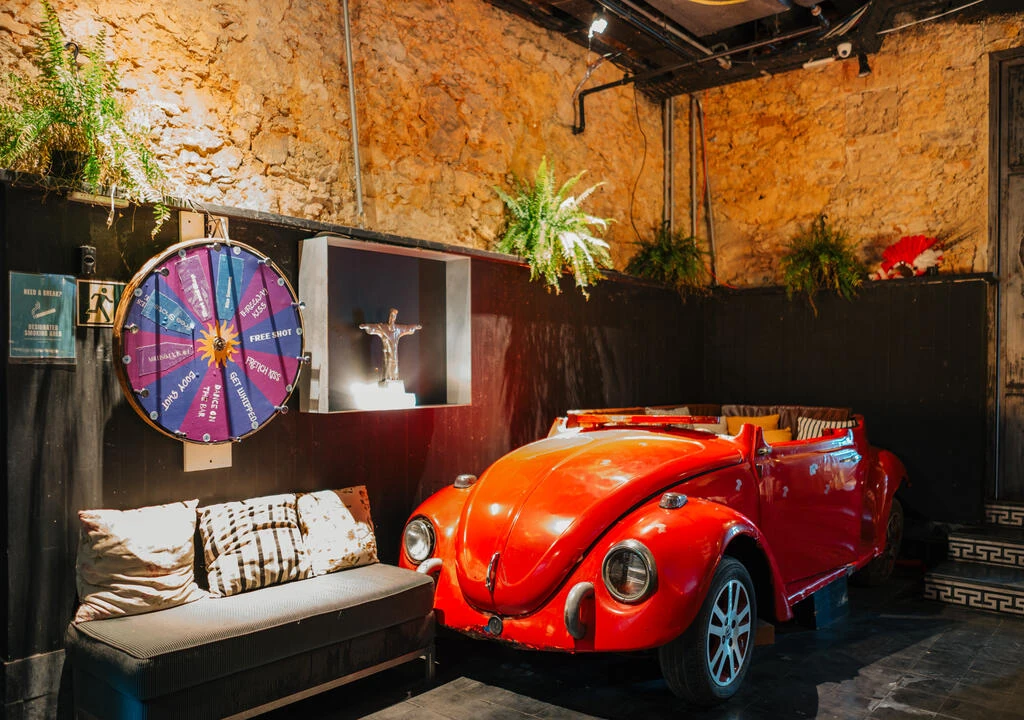 The lounge with the red Beetle